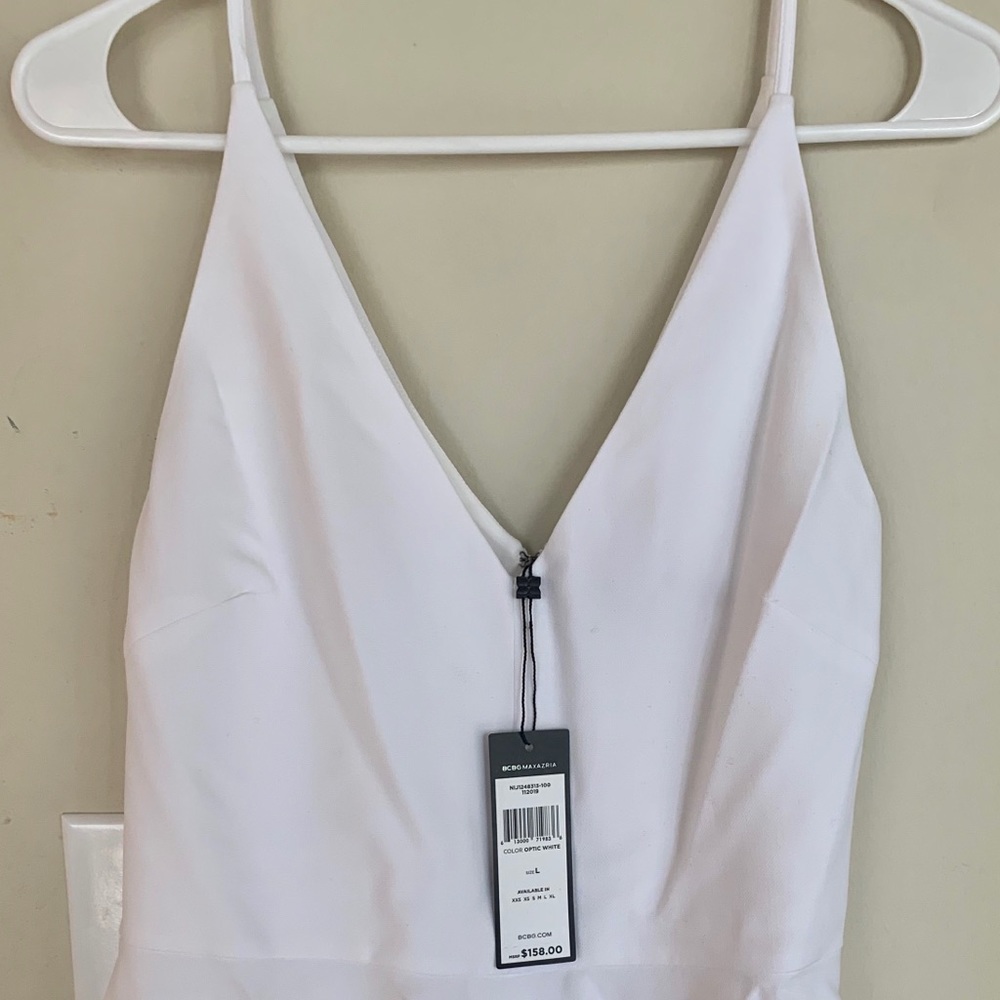BCBG classy and gorgeous white top!